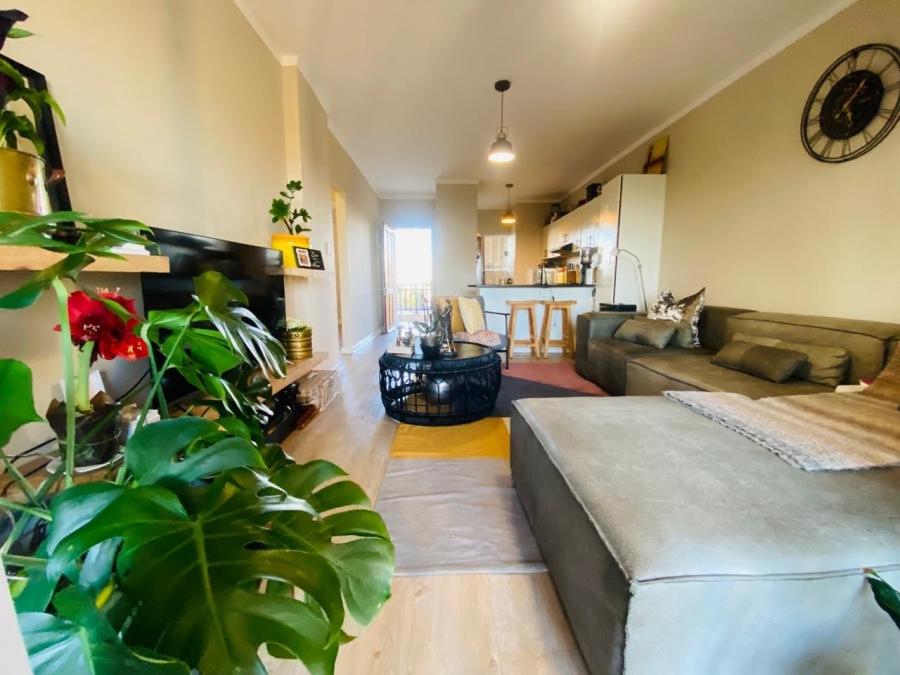 To Let 2 Bedroom Property for Rent in Royal Ascot Western Cape